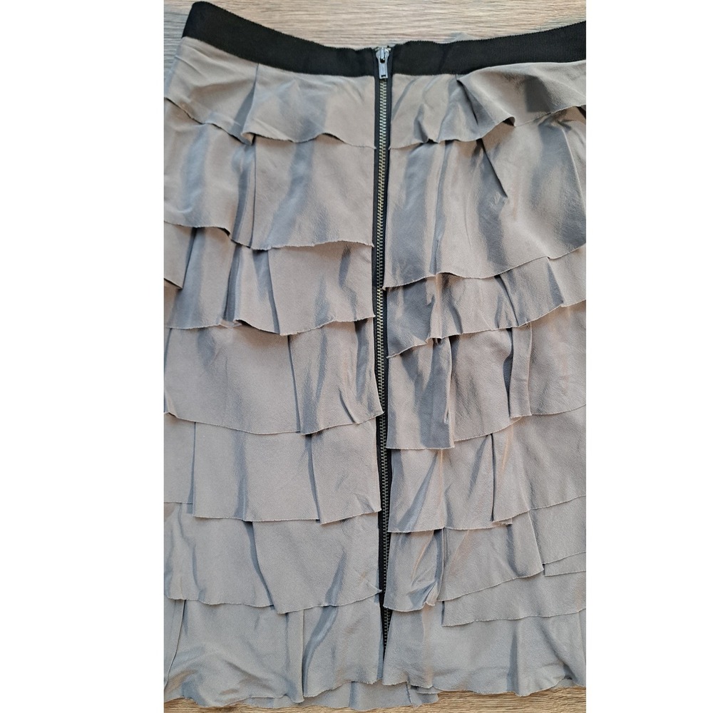 Club Monaco Grey‎ 100% Silk Tiered Ruffle Mini Skirt Size 2 Exposed Back Zip - Picture 8 of 8